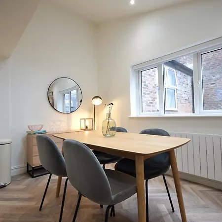 Cityescape - Spacious 1br Duplex Sofabed - Nq Nyaraló Manchester