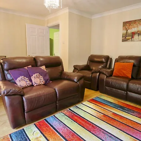 Base For 4 Bed-garden-free Parking - Pass The Keys *
