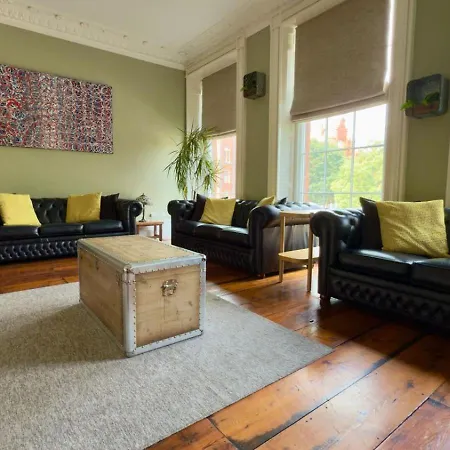 Manchesters Ultimate House - Hot Tub - Sleeps 22! Dom wakacyjny *