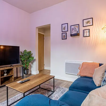 Beautiful Flat - Great Location - Perfect For Long *