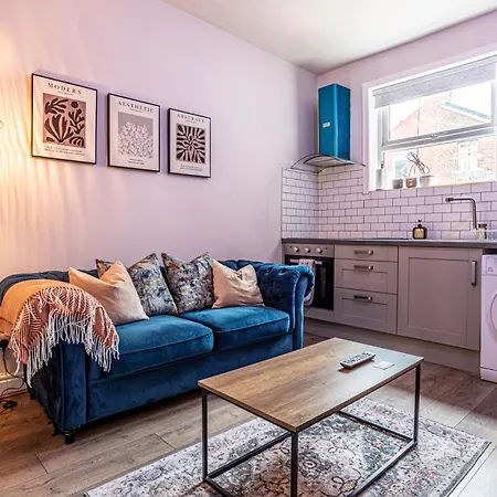 Beautiful Flat - Great Location - Perfect For Long *