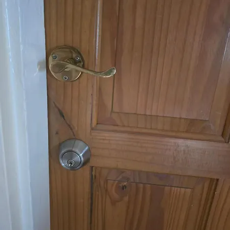 Single Sunny Stretford 홈스테이