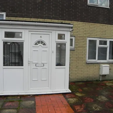 1 Bed Flat In Near Centre Appartement *