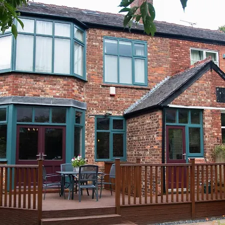 Whalley Range Gem: Elegant 3-bed Edwardian Дом отдыха