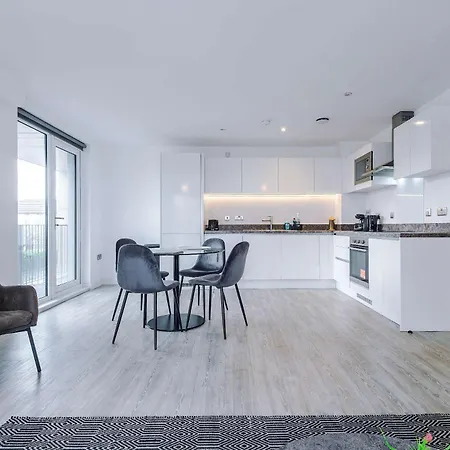 アパート Modern 2 Bed With Balcony By Host A