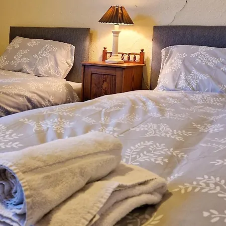 Nyaraló Tallis House, Sleeps 5, Near Centre, Free Parking, Long Or Short - By Nmb Manchester