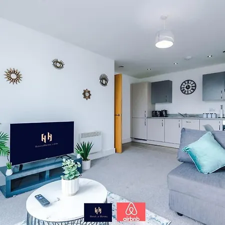 2 Bedroom Penthouse With Balcony By Host A Apartman *