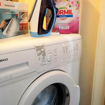 View - Free Parking - Sleeps 6 - Near Centre - By Nmb 公寓