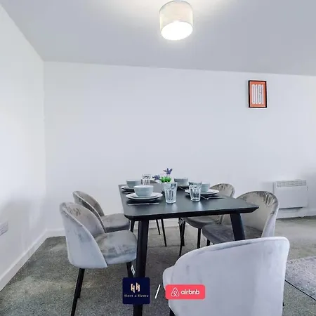 Appartement Large 2 Bedroom With Balcony By Host A *