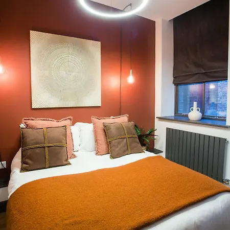 Stylish Grade Ii Listed 1-bed Northern Quarter Mánchester