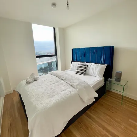 Apartment Old Trafford Stadium Spacious And