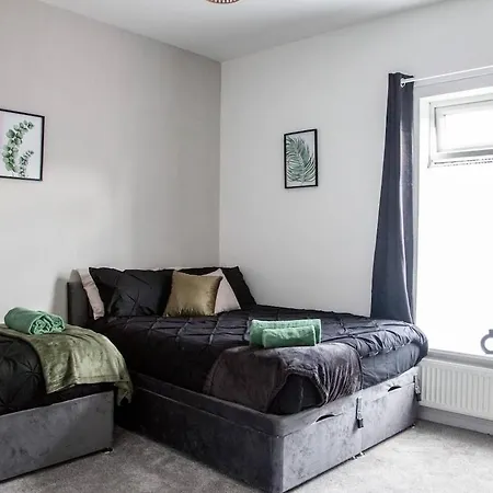 3br House Contractor Hospital Uni * Manchester