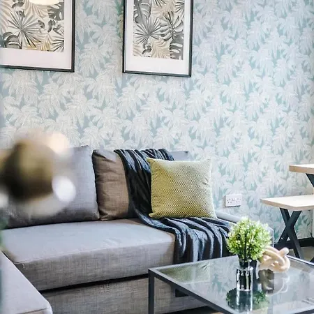 Tatil Evi Modern 4br Family Sleeps 8 + Free Parking Manchester
