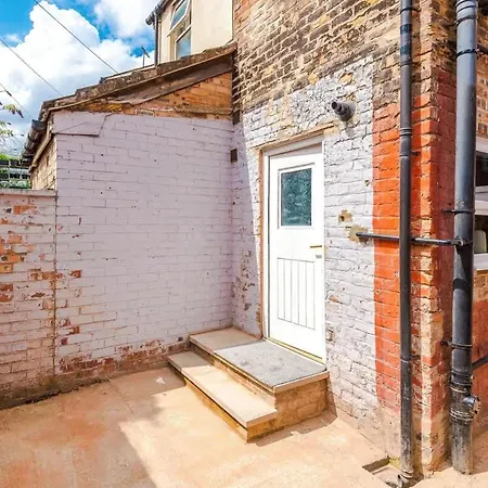 Feriehus Spacious 4br House, Sleeps 8, Parking, Full Kitchen, Ideal For Groups, Family, Contractors