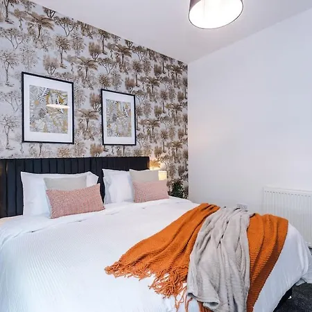 Modern 4br Family Sleeps 8 + Free Parking Дом отдыха