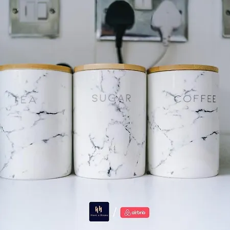 Comfy 1br In Salford, Kitchen, Wifi And Parking Appartamento *