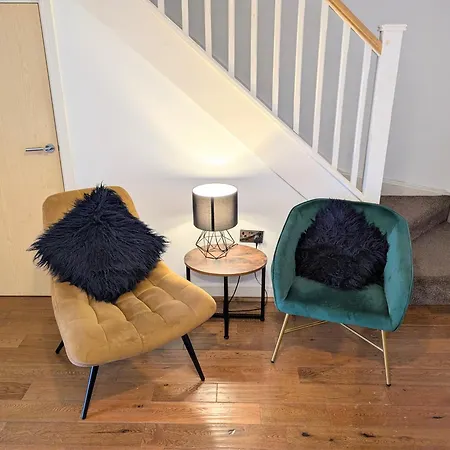 The Eastern Hive - King Bed, 3x Parking, Coop Live & Etihad * Manchester