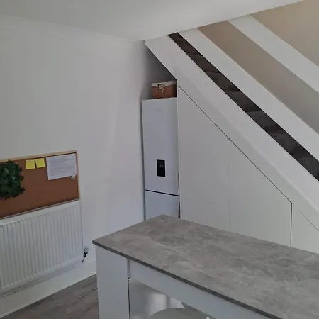 Cosy 2-bed House In *