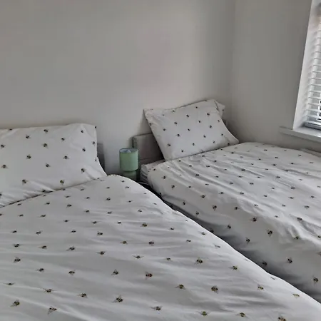 Cosy 2-bed House In 別荘 マンチェスター