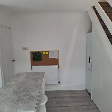 別荘 Cosy 2-bed House In