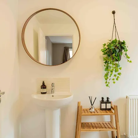 S Veranda - Near Lidl & Bus -4 Bed 6 Sleep Σπίτι διακοπών *