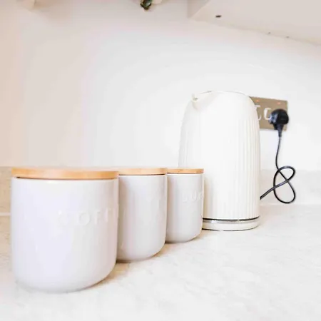 S Veranda - Near Lidl & Bus -4 Bed 6 Sleep Σπίτι διακοπών