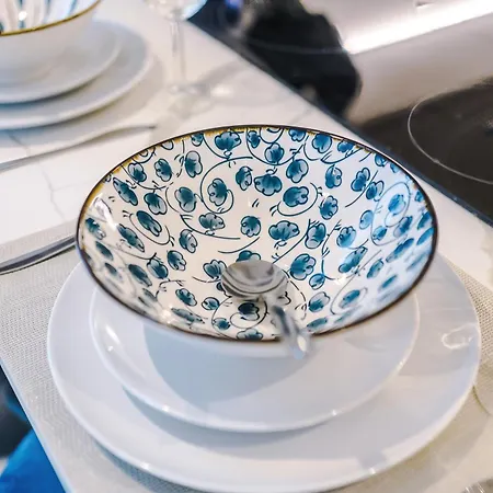 Duplex In Salford, 2br&2ba, Full Kitchen *