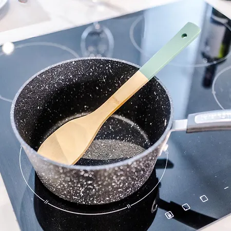 Duplex In Salford, 2br&2ba, Full Kitchen *