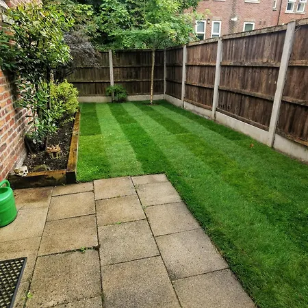 Detached House With Gated Parking In Whalley Range, Near Centre