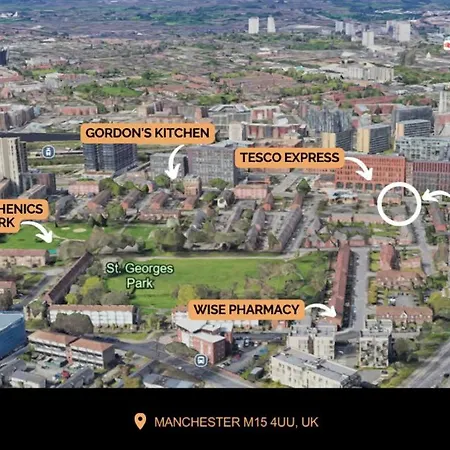 Modern Spacious Sleeps 5 Free High-speed Wi-fi * Manchester