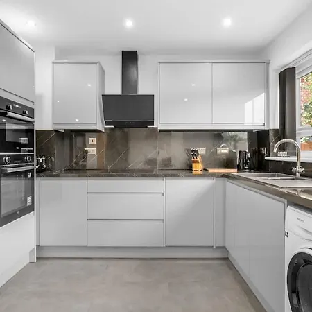 Sleeps 6 By Superhost Nyaraló *