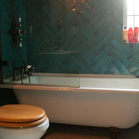 Whalley Range Gem: Elegant 3-bed Edwardian Манчестер