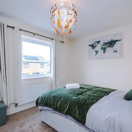 Spacious 3-bed With Free Parking And Near Centre 別荘 マンチェスター