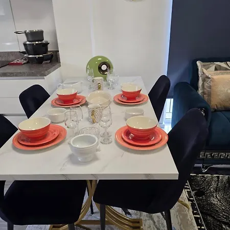 Daire Mega3 Luxury 2-bedroom,2-baths With Free Car Park *