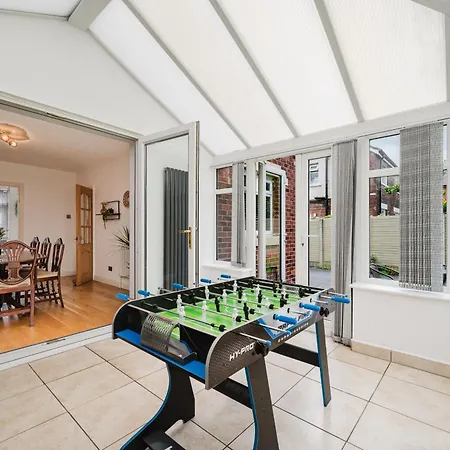 Heaton House - Parkside Charm And Comfort