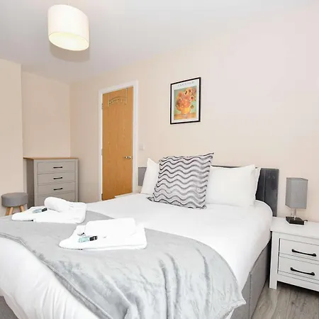 Apartmán Lovely 2 Bedroom In Salford