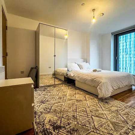 Flat In Greater مانشستر