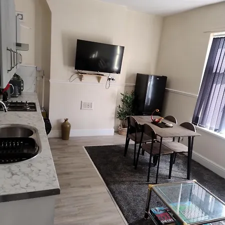 2 Beds Suburb Nestled Nook Апартаменты Манчестер