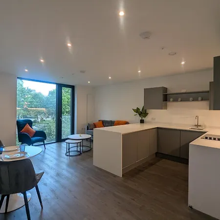 New 1br Gym Roof Terrace Lounge Manchester