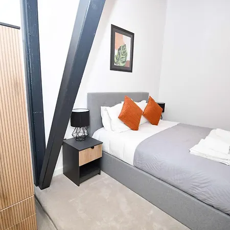 Beautiful 2 Bed Near Etihad *