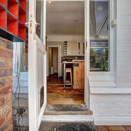 Large Victorian House In Trafford Park - Pass The Keys *