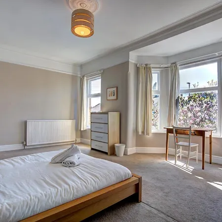 Pass The Keys Large Victorian House In Trafford Park Holiday home