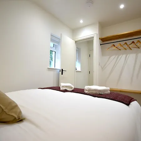 Cityescape - Spacious 1br Duplex Sofabed - Nq Feriehus