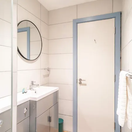 Chic 2 Bedroom In Centre Apartman