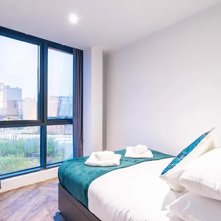 Stunning 2bed Flat In Location W Security Lejlighed