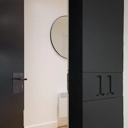 Finlays Yard By Veeve *