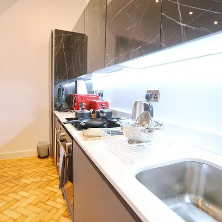 New Build Duplex Minutes From Centre - Pass The Keys Apartamento *