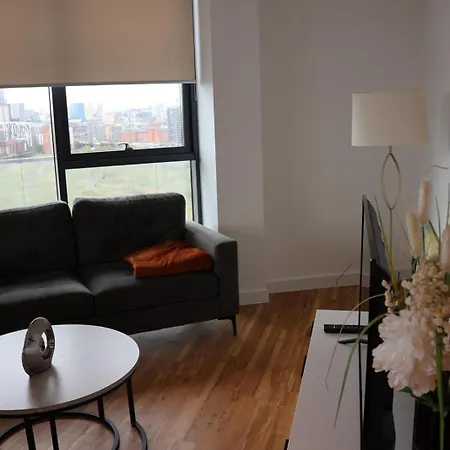 Luxury Penthouse With The View In דירה מנצ'סטר