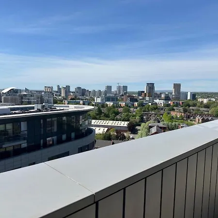 Luxury 2 Bed 13th Floor View Of Old Trafford *