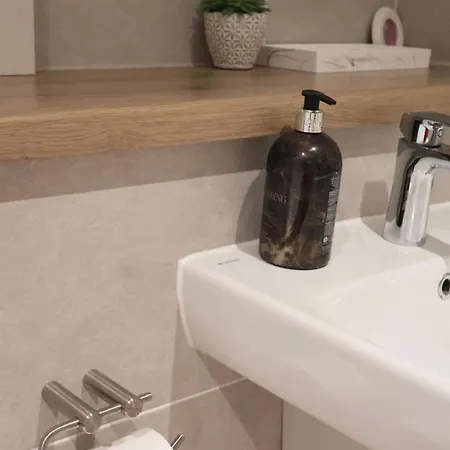 Luxury 2 Bed 13th Floor View Of Old Trafford 公寓